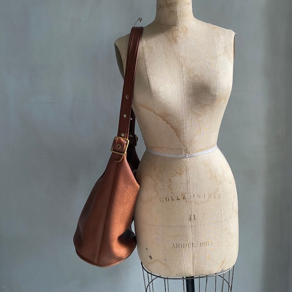 Vintage Coach 9085 Duffle Bucket Bag in British Tan Leather XL, Made in USA - Picture 2 of 16
